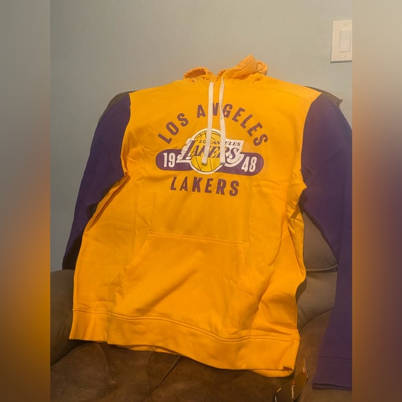 Lakers Hoodie - Picture 4 of 5